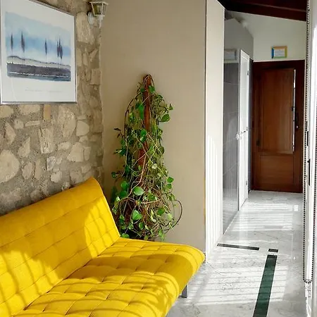Gloria Apartment